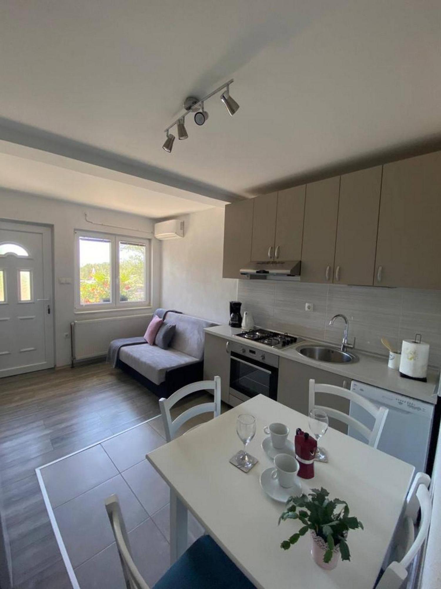 Drniš Rural Apartment Ante מראה חיצוני תמונה