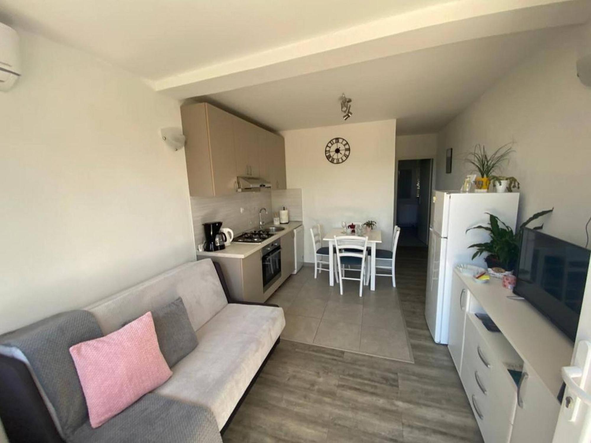 Drniš Rural Apartment Ante מראה חיצוני תמונה